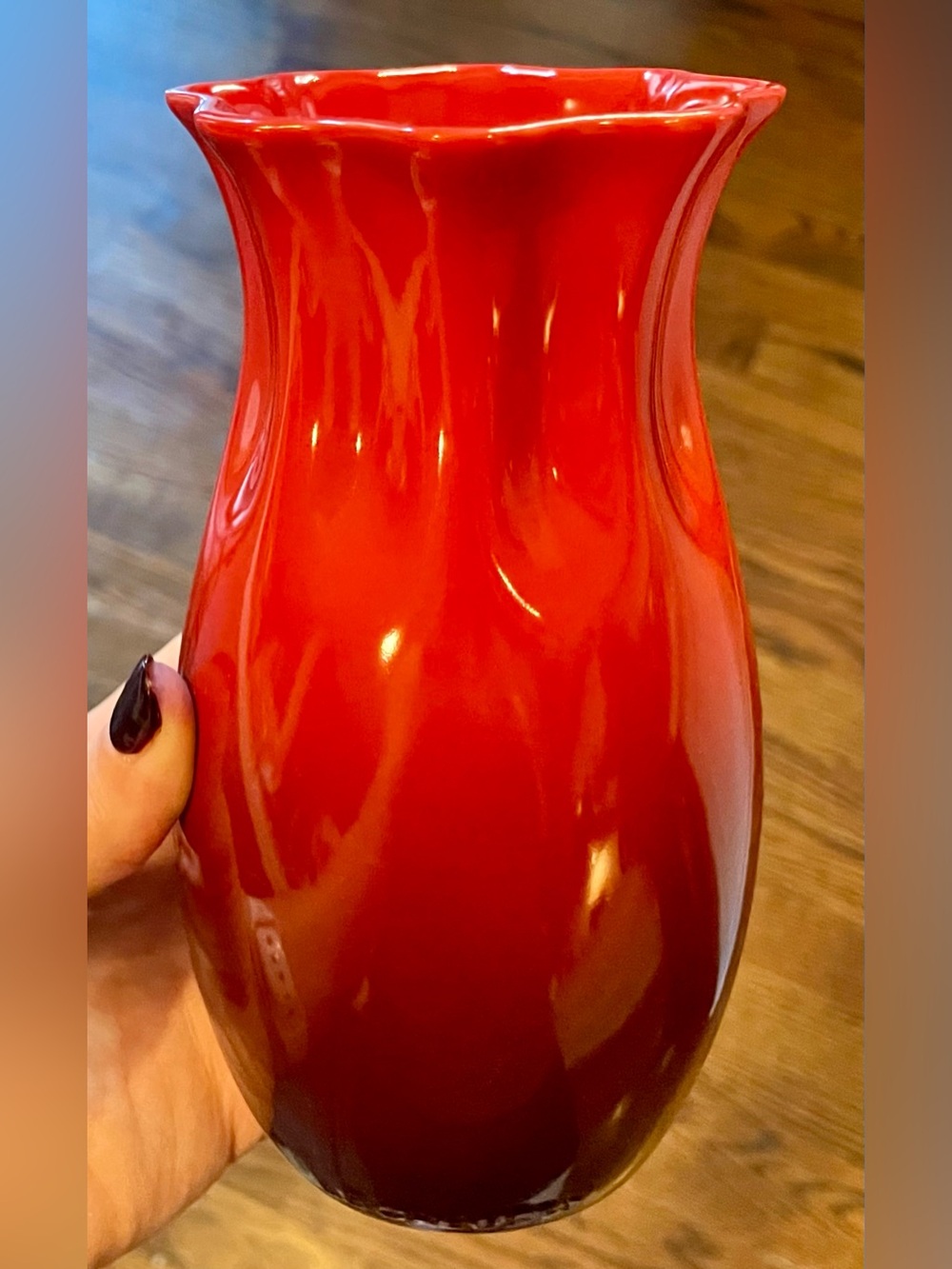 Le Creuset Cerise Ombre Ceramic Scalloped Vase NWT